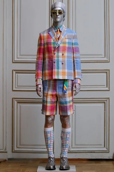 Look 18